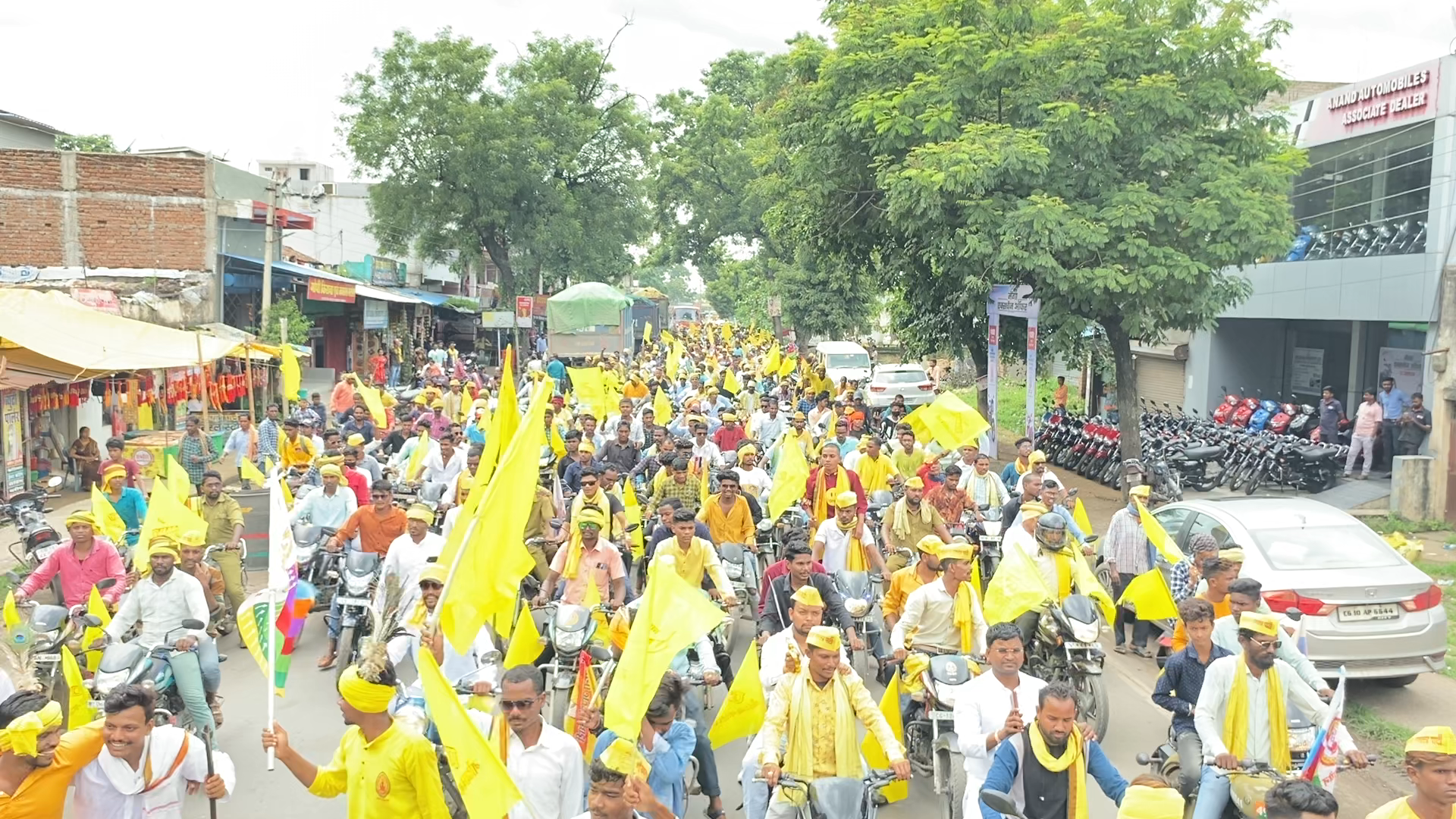 9 अगस्त विश्व मूलनिवासी दिवस पर पाली कटघोरा में दिखा जन सैलाब। गोंडवाना गणतंत्र पार्टी में एकजुटता बढ़ती जा रही है
#ggp