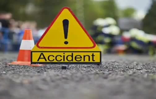 कार की ठोकर से स्कूटी चालक की मौके पर ही दर्दनाक मौत,
#vmcg #accidents