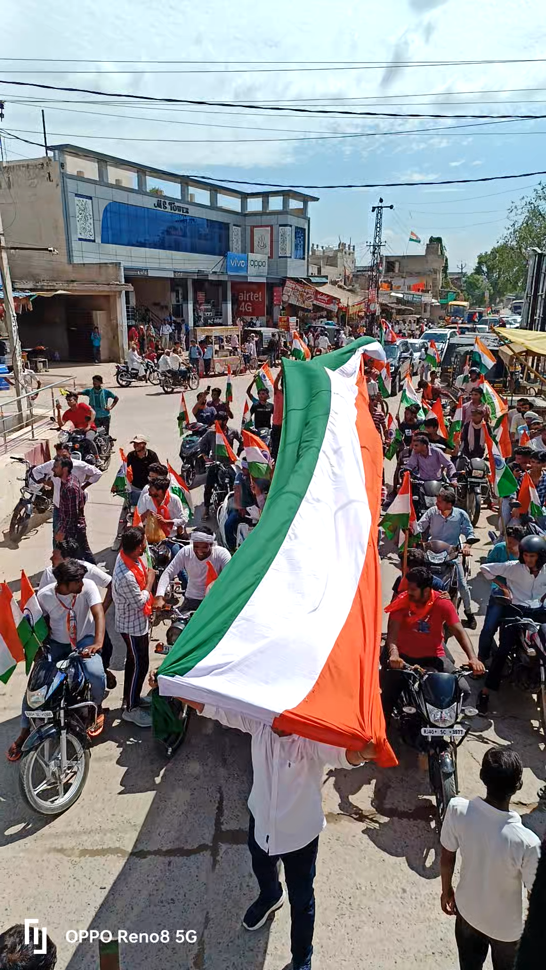 तिरंगा यात्रा 🇮🇳 भाजपा युवा मोर्चा जिला अध्यक्ष अभय सिंह बिधूड़ी जी नेतृत्व में अलवर उत्तर.. #HarGarTiranga 🇮🇳
