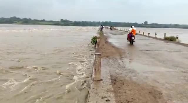 परवन नदी में हुई भारी पानी की आवक कोटा स्योपुर मार्ग हुआ बाधित #kotadistrict#baran