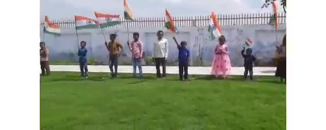 महाराजगंज: #प्रधान की अगुवाई में प्राथमिक विद्यालय रायपुर नेरूवा के छात्र छात्राओं ने तिरंगा रैली निकाली
