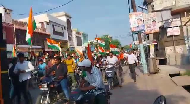 बड़ौत: #आगे झुके, सलाम करे उनको जिनके हिस्से में ये मुकाम आता है,
खुशनसीब होता है वो खून, जो देश के काम आता है!!!
जय हिंद जय भा