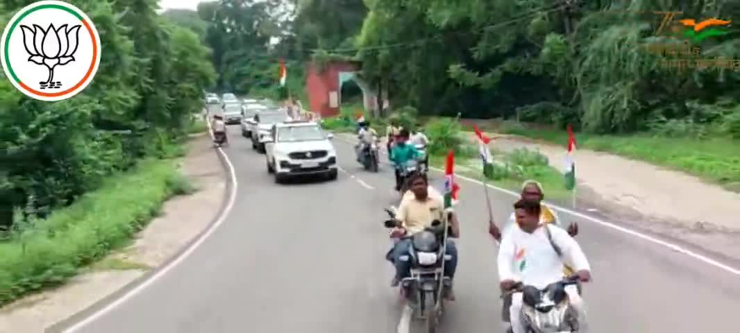 अपने संसदीय क्षेत्र के मानिकपुर में तिरंगा यात्रा निकालकर राष्ट्रभक्ति का संदेश दिया।  #harghartirangacampaign