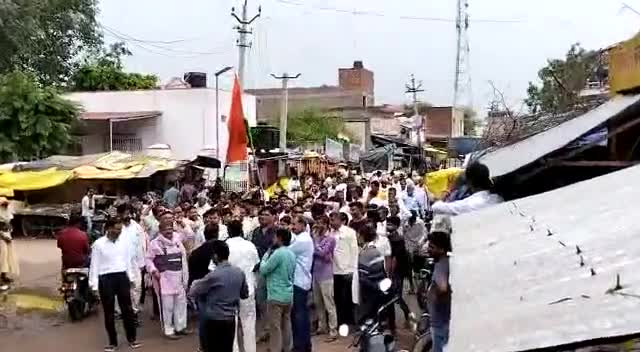 #दिल_से_आभार_मीडिया_जगत।
श्रीकांत त्यागी प्रकरण बड़े #आंदोलन_की_तैयारी में #त्यागी_समाज_धौलपुर राजस्थान. #ShrikantTyagi