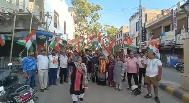 मंत्री श्री #अनिलविज जी के निर्देशानुसार आज सदर क्षेत्र वार्ड नम्बर 30 के भाजपा कार्यकर्ताओं द्वारा आज़ादी के 75 वर्ष पूरे होने पर "आजादी का अमृत महोत्सव" कार्यक्रम के अंतर्गत तिरंगा प्रभात फेरी अम्बाला छावनी के बजारो मे निकली