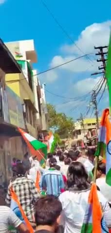 हाजी मो नफीस द्वारा निकाली गई चांदपुर में तिरंगा यात्रा 
#independencedayindia #aazadikaamuritmahotsav #harghartiranga2022