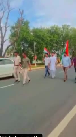 देवघर: आजादी के 75 में वर्षगांठ पर देवघर कांग्रेस ने निकला पढ़ यात्रा साथ ही समिल हुए छात्र नेता सूरज सिंह#deogharzone