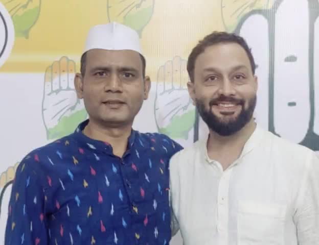 देशभक्ति की कोई आख़िरी तारीख नहीं हो सकती, दिल हमारा हिंदुस्तानी, और तिंरगा हमारी आन 🇮🇳🇮🇳🇮🇳
#स्वतंत्रतादिवस2022 #SwatantrataDiwas_2022 #स्वतंत्रता_की_75वीं_वर्षगांठ #स्वतंत्रता_दिवस_2022 #हीरकजयंती #स्वतंत्रता_दिवस #हमर_तिरंगा #स्वतंत