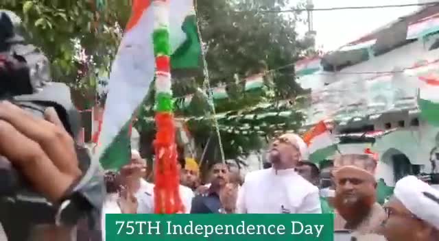On the Occasion of 75th Independence day Aimim President Barrister Asaduddin Owaisi hoisted tiranga in Hyderabad today. 

#IndiaAt75 #IndependenceDay #independenceday2022 #asaduddinowaisi #asad