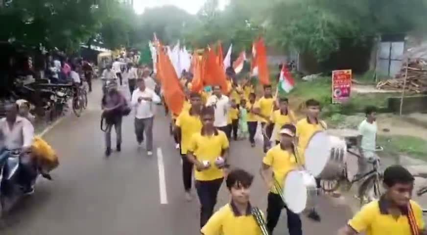 लालगंज: *मां गायत्री कन्या इण्टर कालेज रालपुर में छात्र छात्राओं व्दारा की गई परेड बनी आकर्षण का केंद्र बिन्दु* #ajadikaamritmah