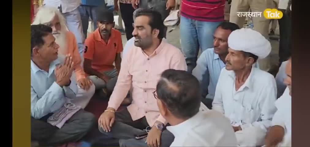 छात्रसंघ चुनाव के बहाने दिव्या बेनीवाल में छिड़ी 'जंग'! #jnvu_jodhpur #jodhpur #hanumanbeniwal