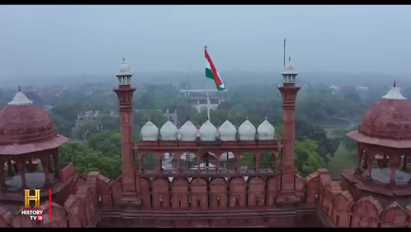 #आजादी के 75 वां स्वतंत्रता दिवस (अमृत महोत्सव) के शुभ अवसर पर धरती से 30 KM आसमान में तिरंगा लहराया गया स्पेस से ली गयी