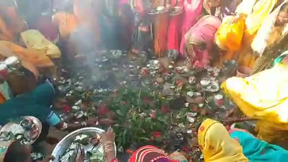 अपने बच्चे के दीर्घायु के लिए माताएं  रखी व्रत। 
जिसे हम सब हलषष्ठी व्रत के नाम से जानती है
#vmcg  #chhattisagarh