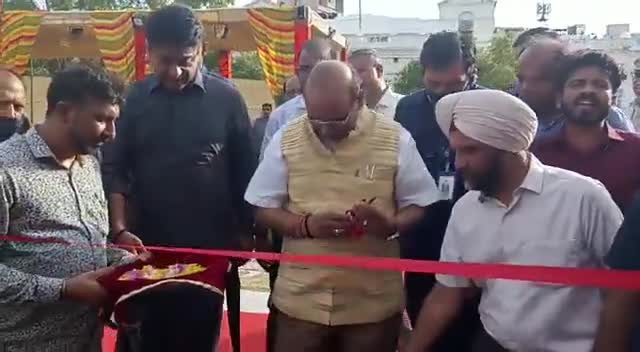 दिल्ली के उपराज्यपाल ने तीन दिवसीय फूड फेस्टिवल का किया उद्घाटन
कनॉट प्लेस चरखा पार्क में
#उपराज्यपाल
#delhigov