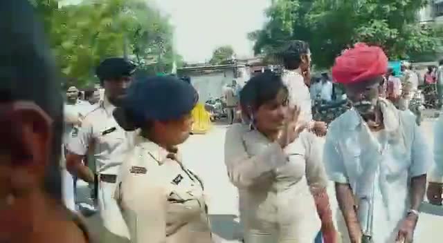 जालोर जिला मुख्यालय का घेराव #सोनिया_जोया
