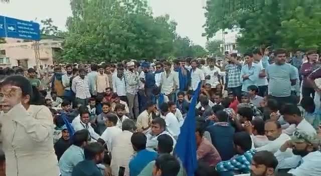 जालोर जिला मुख्यालय पर विशाल धरना प्रदर्शन #सोनिया_जोया