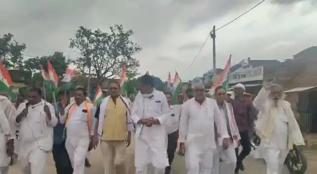 #महंगाई के विरोध मे #सिरमौर विधानसभा मे जिला #कांग्रेस अध्यक्ष त्रियुगी नारायण शुक्ल जी की पदयात्रा।  #jaihind