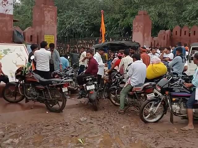 सवाई माधोपुर: रणथंबोर (गणेश मार्ग) बंद तेज बारिश होने के कारन #sawi Madhopur