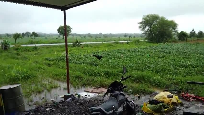 मध्य प्रदेश के आगर जिले में लगातार बारिश 

#बारिश #बरसात #barsat #barish #अतिवृष्टि