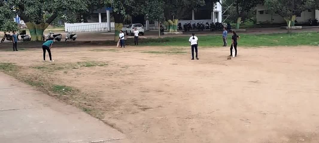 we stand for all chhindwara girl's cricket team practice 
we_stand_for_all #chhindwara #girl #team #free_ self_defence