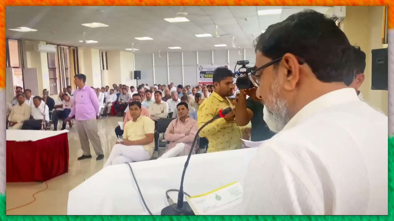 नूह:- शहीद हसन खान मेडिकल कोलेज की लगातार अनदेखी पर ग्रीवेंस की बैठक में काफी तल्ख हुए उप नेता प्रतिपक्ष चौ• आफ़ताब अहमद जी, मंत्री बनवारी लाल को सौंपा लिखित ज्ञापन॥ #aftab