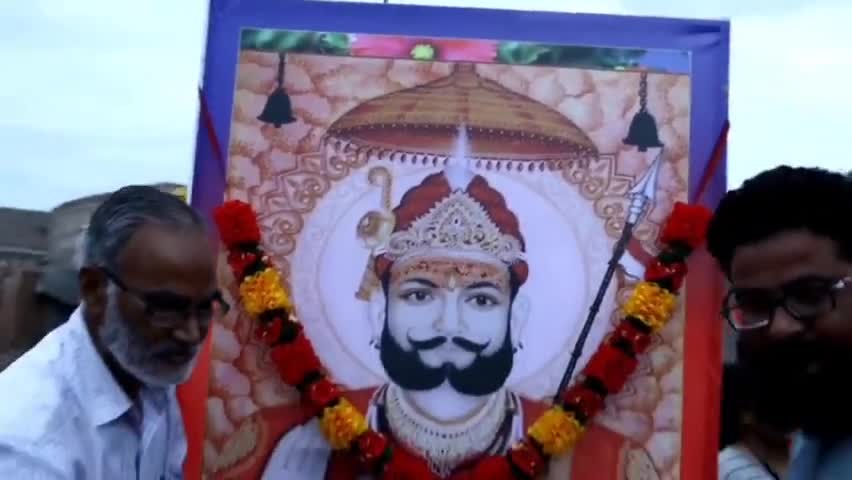 सरदारशहर: सरदारशहर से रामदेवरा के लिए संघ हुआ रवाना|बड़ी मात्रा में पहुंचे श्रद्धालु
#सरदारशहर#रामदेवरा#बाबारामदेव