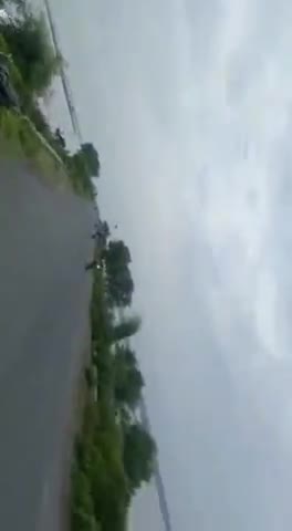 मिर्ज़ापुर: bhatauli ghat me ganga jalastar badhane ke karan aas pas gharo me badhi pareshani...
##mirzapur_news