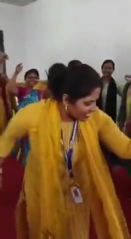चहक प्रोग्राम के तहत बिहार के शिक्षक 
इस वीडियो को देख आप हँसी रोक नही पाएंगे  ।😀😀🤣
#बिहारस्कूल #RjdBihar #बायसी #बिहार #TejashwiYadav #viral #media #Bihar #viralvideo