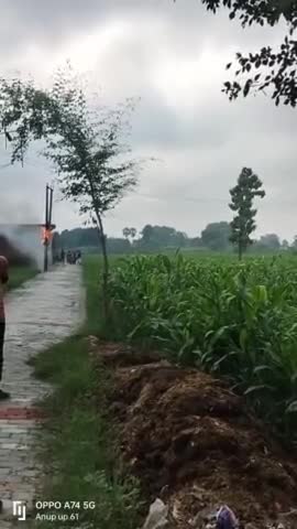 सेवराई: सेवराई तहसील के लहना गांव का ट्रांसफार्मर जलता हुआ #लहना #सेवराई-232333
