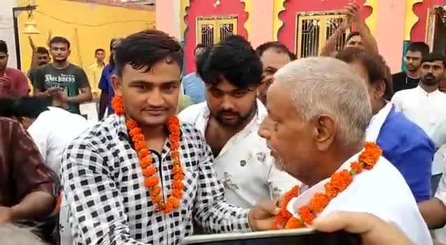 रामलीला कमेटी बेवर का हुआ चयन
#बेवर #मैनपुरी #किशनी #कुसमरा #घिरोर #करहल #नवीगंज #कुरावलीऔ #अलीपुर खेड़ा #इटावा #भोगांव
