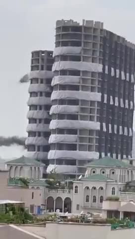 उत्तर प्रदेश :- नोएडा के सुपरटेक ट्विन टावरों को गिराया गया।#Noida #TwinTower