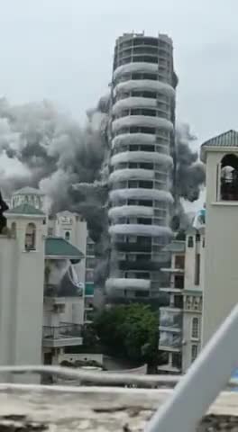 गौतम बुद्ध नगर: ट्विन टावर कैसे गिरा ये टेक्नोलॉजी का ही कमाल है #twintower
