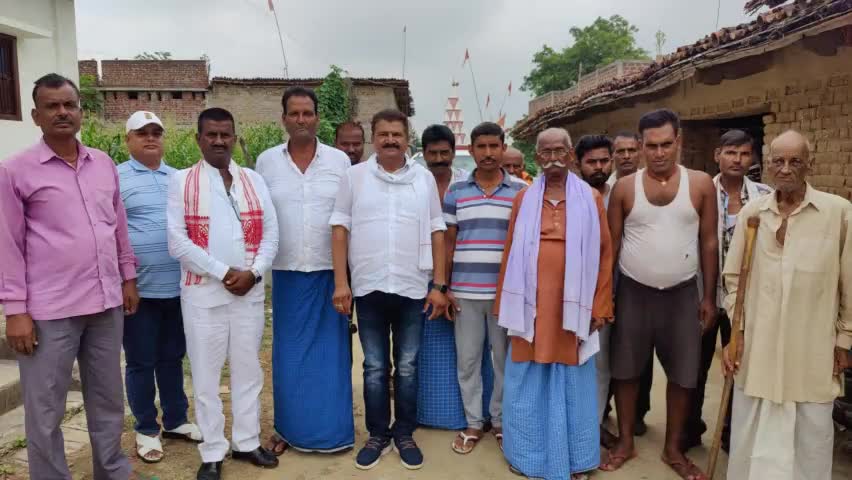 जो अपने कंधे पर खुद का हल लेकर चलता है 
आज उसी के समस्याओं का हल क्यों नहीं निकलता है!
हम बताएंगे आपको आइए 30 अगस्त दिन मंगलवार को प्रखंड मुख्यालय समक्ष हैदरनगर में।
#karmveerbjp #vishnudyalram #yourbabulal #JPNaddaji #Blsanthosh #BJPJharkh