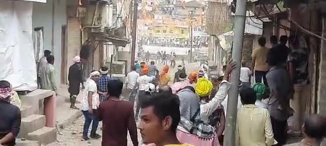 #छिंदवाड़ा के पांढुर्ना में शनिवार को गोटमार मेले का आयोजन हुआ.