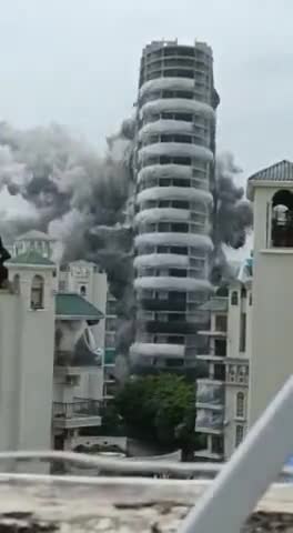 नोएडा में कल twin towers को तोड़ दिया गया है#aaj_tak
