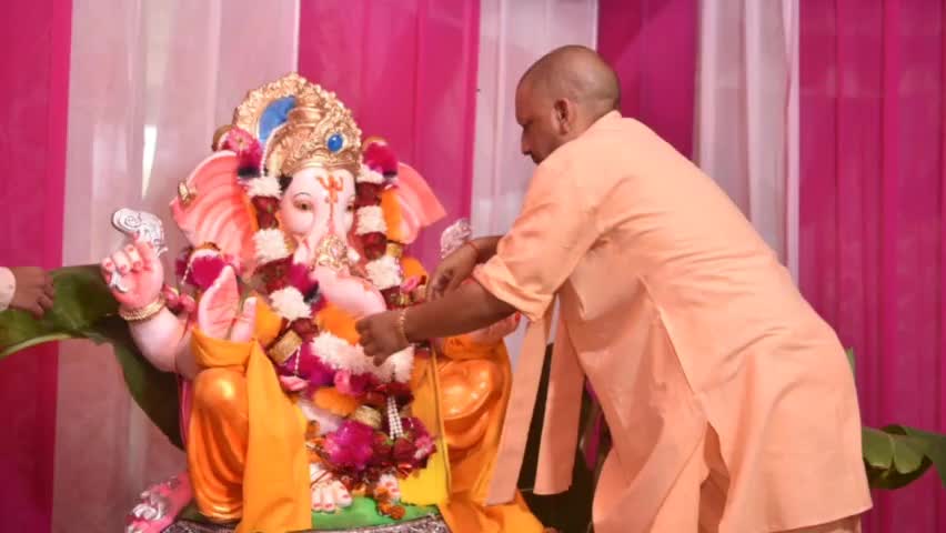 सीएम योगी आदित्यनाथ जी का राजकीय मेडिकल कॉलेज सुवहेड़ी का निरिक्षण #फुल डिटेल #4/9/22