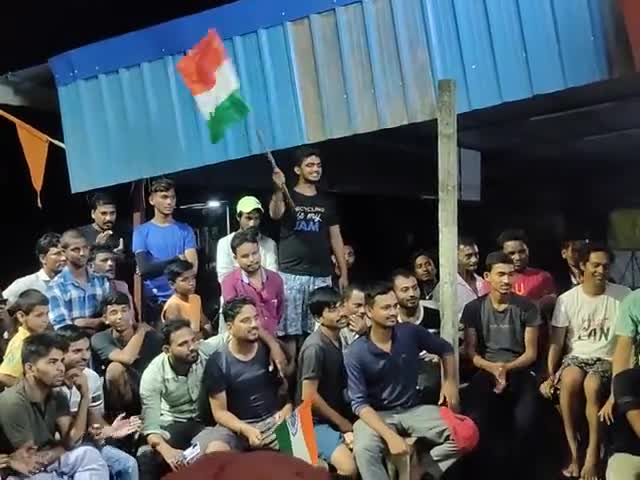 #uttarpalli chowk police line road main India vs Pakistan, T20 Asia Cup 2022 ka jam kar liya jaa raha hai maza #kne