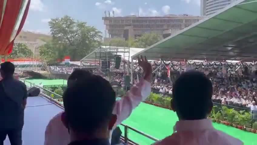 #महंगाई_पर_हल्ला_बोल_रैली को संबोधित करने के लिए श्री राहुल गाँधी जी |