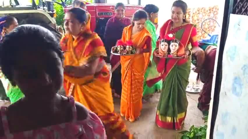 घरों में धूमधाम से स्थापित हुई महालक्ष्मी । #गणेशोत्सव #गणपति #बप्पा #मोरिया #महालक्ष्मी