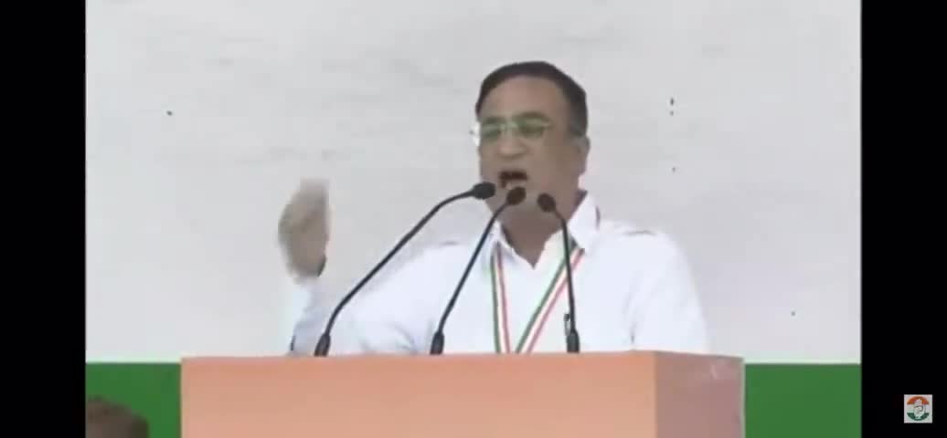 रैली के मंच संचालन की जिम्मेदारी मिली Ajay Maken जी को
#महंगाई_पर_हल्ला_बोल_रैली