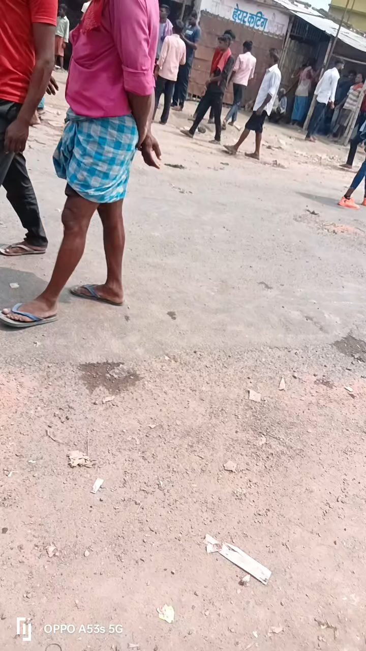 बेतिया: पिपरा चौक प्रदर्शन इन बेतिया नगर निगम हटाने के लिए पश्चिमी चंपारण से#publicsaluteswomen #public_app