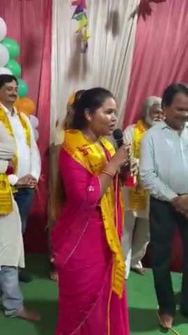 झांसी श्री गणेश महोत्सव में आयोजित प्रोग्राम में मोहनलाल सुमन जी द्वारा वरिष्ठ सम्मानित लोगों के साथ आसरा एनजीओ को भी सम्मानित किया गया

#aasrango #
