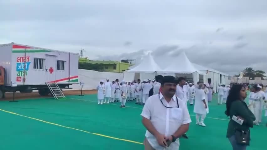 भारत जोड़ो यात्रा की दूसरी सुबह, यात्रा शुरू होने की तैयारी देखें..... | Bharat Jodo Yatra |
#BharatJodoYatra #Day3 #PS