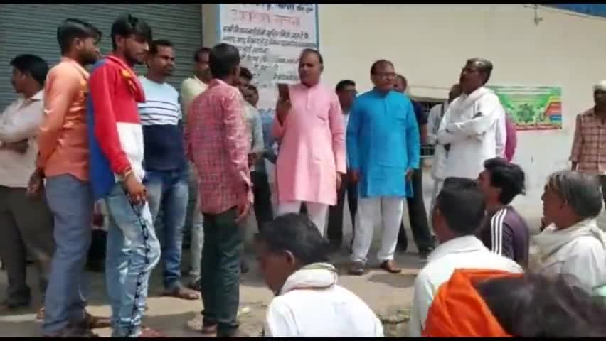 अभी से होने लगी #खाद की #किल्लत , #रबी की #फसल में क्या होंगे हाल। किसानों कि सूख रही फसल। #फसल #समस्या #खेती #दिक्कत