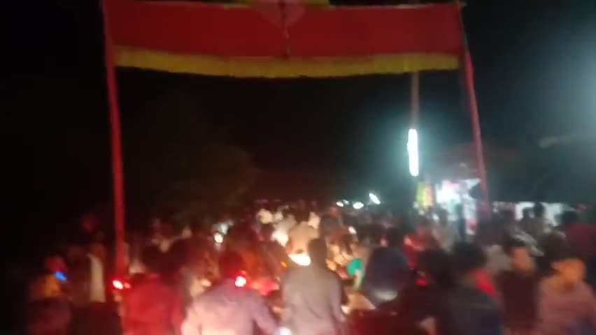 #गणपति पूजा #अरविंद अकेला कल्लू #Stage Program देखने जा रहे Road में काफी भीड़