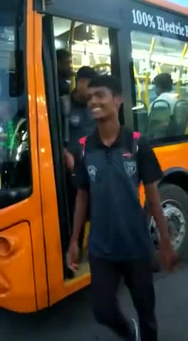 गोरखपुर फुटबॉल लीग का पहला मैच जीत कर लौटी टीम Ghosi XI 
#Football #GhosiFC