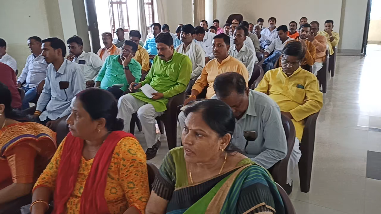 उन्नाव: भाजपा जिला बैठक में #सेवा_पखवाड़ा ( 17 सितम्बर से 2 अक्टूबर ) मोदी जी के जन्मदिन से गांधी जी के जन्मदिन तक व नगर निकाय चुनाव, सदस्य विधान परिषद चुनाव शिक्षक व सदस्य विधान परिषद स्नातक उन्नाव कानपुर खण्ड को लेकर बनी योजना.