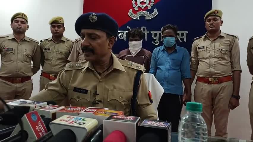 महाराजगंज: #alok Priyadarshini SP Raebareli bachhravan mein hue pataka dhamake