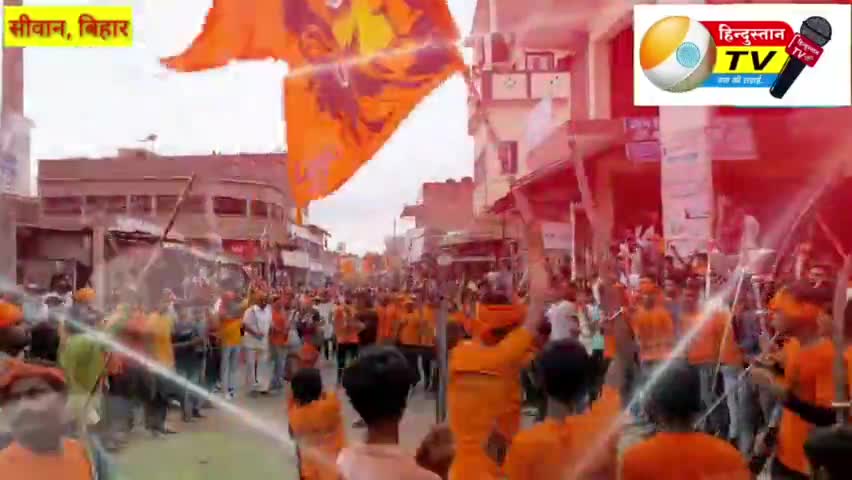 पांच-पांच आर्केस्ट्रा और देशभक्ति जुलूस के साथ जिरादेई महाबीरी अखाड़ा का मेला रहा नंबर 1 #jiradei #ziradei  #siwannews