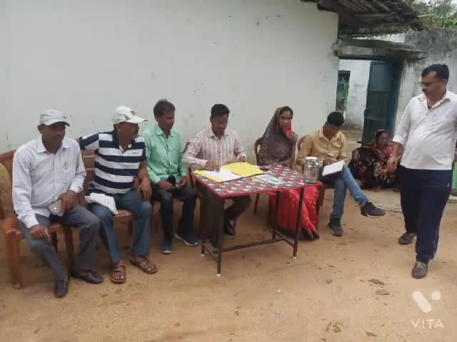 #bishrampur:- #जन_वितरण_प्रणाली के दुकान का निरीक्षण किया गया। लाभुक का शिकायत राशन गबन का मामला सही पाया गया
#palamu